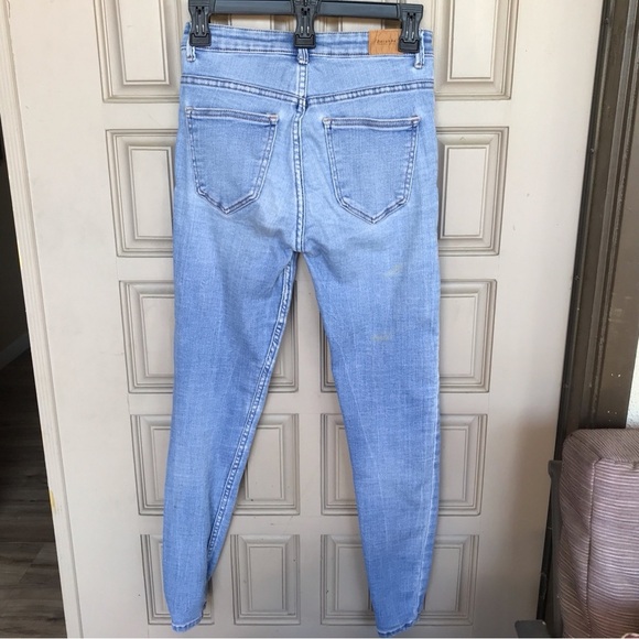 Bershka Jeans US Sz4 5 Pocket Skinny Medium Wash Med Rise - Picture 2 of 9